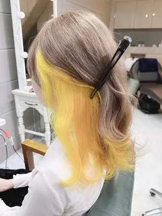 セミロング カラー ヘアアレンジ 𝐑𝐈𝐍𝐊𝐀 🐣🩷のヘアスタイル