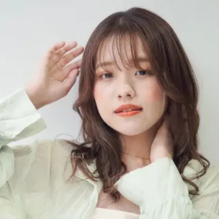 セミロング カラー 安岡美咲✂︎ 艶カラー/髪質改善のヘアスタイル