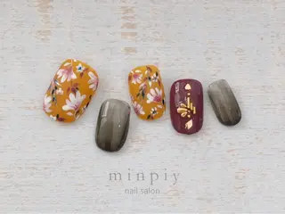 ネイル 𖡼 yumenoのネイルデザイン