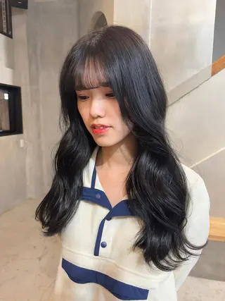 ロング カラー 小西 萌々香のヘアスタイル