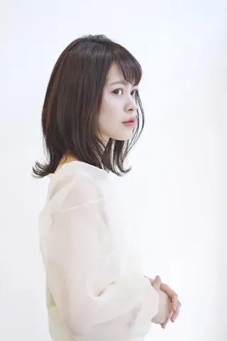 ミディアム カラー 白髪ぼかしモデル募集 今村理央奈のヘアスタイル