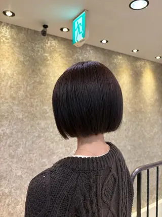 ショート カラー アベ ミスズのヘアスタイル