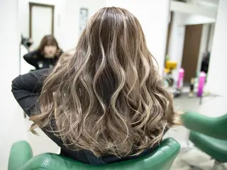 ロング カラー Re:ta Hair 飯田淳平のヘアスタイル