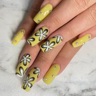 ネイル Beauty Salon amour所属・Seven's / NANAのネイルデザイン