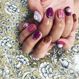 ネイル 指名支持率NO.1 スタイリストのヘアスタイル