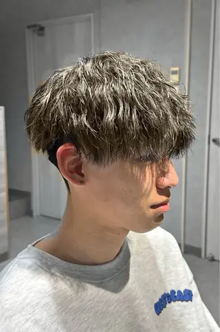 カラー パーマ メンズ 野村 俊太のヘアスタイル