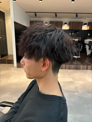 パーマ メンズ フェザーパーマ/韓国 /メンズカット/保立のヘアスタイル