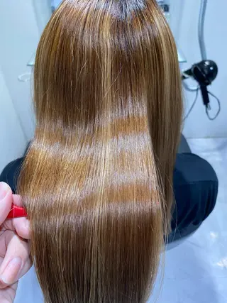 セミロング カラー ヘアアレンジ 外苑前NO.1艶髪 透明感カラーのヘアスタイル