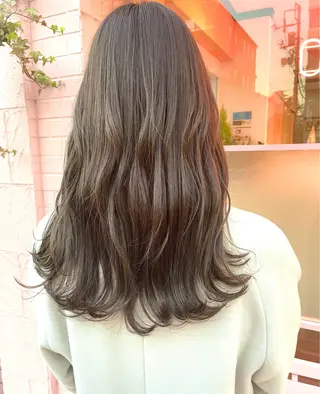 ロング カラー irwi所属・Ebihara Satomiのヘアスタイル