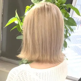 ミディアム カラー シールエクステ特化 ハイトーン、NANAのヘアスタイル