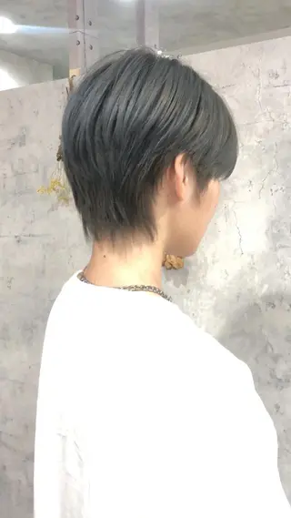 ショート カラー タカハシ ユウキのヘアスタイル