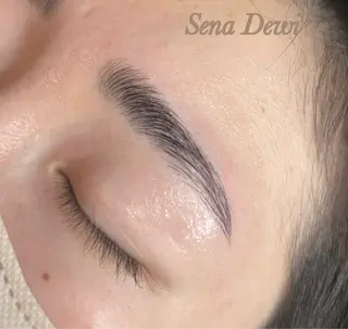 アイブロウ Sena Dewi Yukiの眉毛・アイブロウイメージ