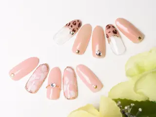 ネイル e.nail所属・和賀井 恵理のネイルデザイン