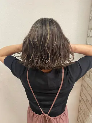 ミディアム 西元 亜由美のヘアスタイル