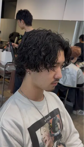 ミディアム パーマ メンズ fifth park 六反穂 龍介のヘアスタイル