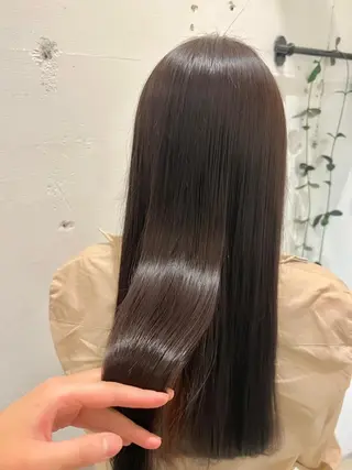 ロング クルール スタッフのヘアスタイル