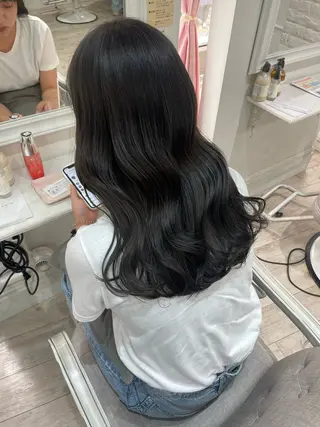 セミロング Megu/ベージュ/ 透明感カラーのヘアスタイル