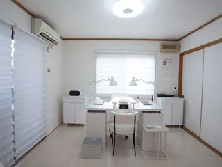 ネイル ナオネイルサロン所属・オトヤ ナオミのネイルデザイン