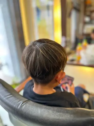 ショート カラー キッズ hair&makeRIHGA所属・鈴木希優 /ハイトーンカラーのヘアスタイル