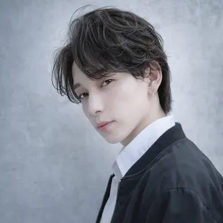 メンズ 表参道フェザーパーマ ニュアンスパーマのヘアスタイル