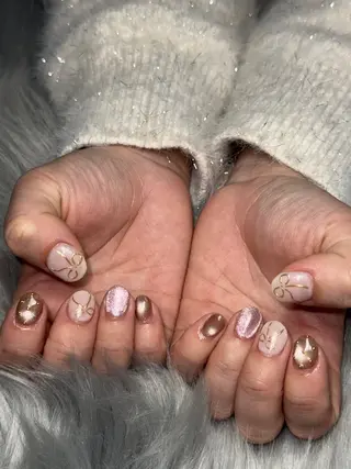 ネイル Momoka 🍑🎀のネイルデザイン