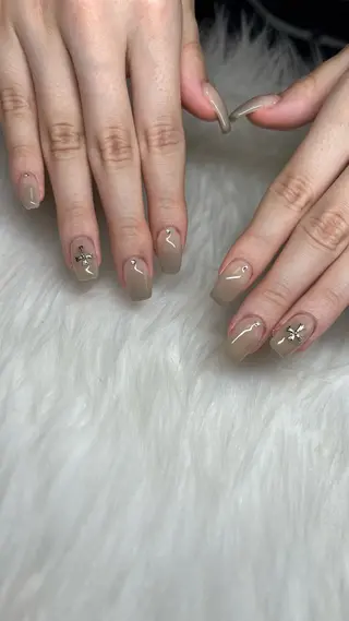 ネイル 𝐧𝐚𝐢𝐥 𝐌𝐢𝐖𝐢𝐢のネイルデザイン