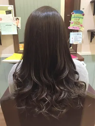 ロング カラー ビーズアモール 豊田店のヘアスタイル