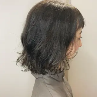 セミロング カラー 【Uneユヌ】菊地 春那のヘアスタイル