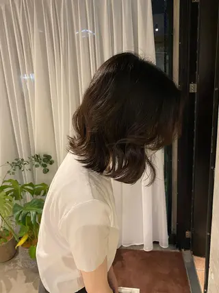 ショート カラー 飯田 みづきのヘアスタイル