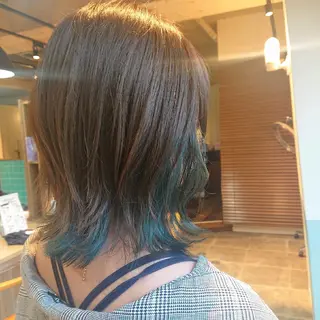 ミディアム カラー alushe 岡 陽子のヘアスタイル