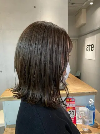 セミロング カラー しのはら まどかのヘアスタイル