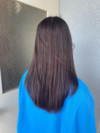 ロング 艶•透明感カラー フィーシーのヘアスタイル