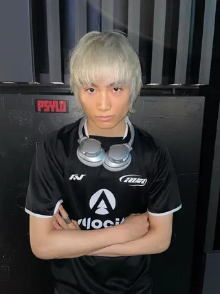 ショート カラー メンズ スパイラルパーマ 🌐hina⭐️のヘアスタイル