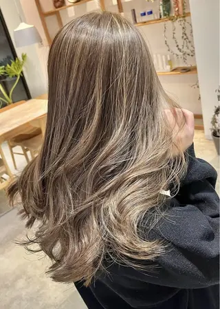セミロング カラー スタジオノル パーマ🌀あやなのヘアスタイル