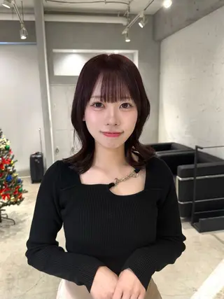 ミディアム あんな🦋レイヤー カット/透明感カラーのヘアスタイル