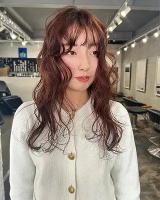 ロング カラー eim AYUKAのヘアスタイル