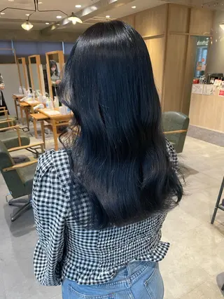 ミディアム カラー オタク美容師🛍/ 酸性ストレート/艶髪のヘアスタイル