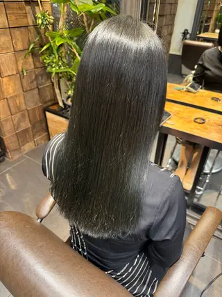 カラー MINX ginza所属・矢津田 侑のヘアスタイル