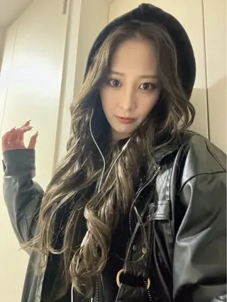 朝斗/ブリーチなし ・Wカラー・エクステのヘアスタイル