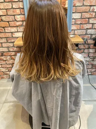 ミディアム 菅 未祐のヘアスタイル