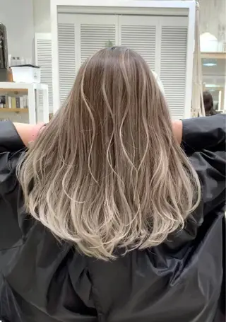 ロング カラー LUSTRE クロサワのヘアスタイル