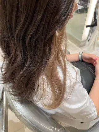 カラー 久永 菫のヘアスタイル