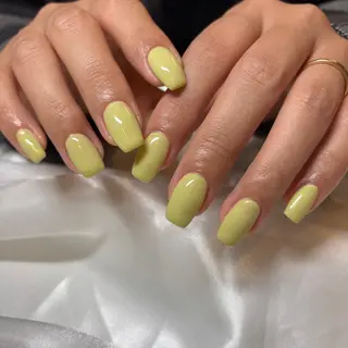 ネイル JILL 河内花園店所属・yuna ⭐︎のネイルデザイン