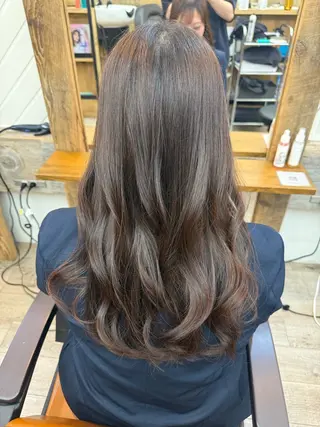 ロング WATARU/ 韓国風巻き髪のヘアスタイル