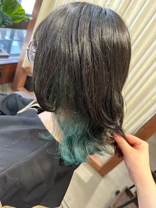 セミロング カラー RINA .のヘアスタイル