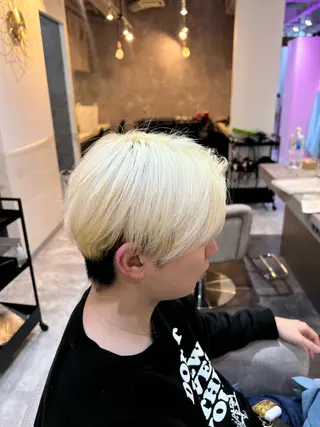 ショート 💓Yuri💓 ハイトーン/デザインのヘアスタイル