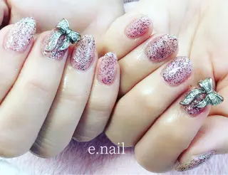 ネイル e.nail所属・和賀井 恵理のネイルデザイン