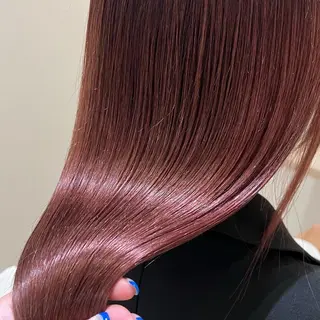 セミロング カラー ANNA ／艶髪／ハイトーンのヘアスタイル