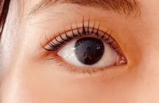 マツエク・マツパ 目元・まつパ・美肌フ ェイシャル谷町四丁目のマツエク・マツパデザイン