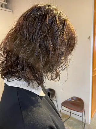 ミディアム カラー パーマ レイヤー／似合わせ TAKUYAのヘアスタイル